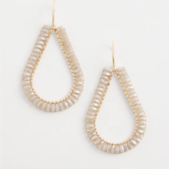 Gold tone with beige, sparkly beads statement dangle earrings - Picture 2 of 6